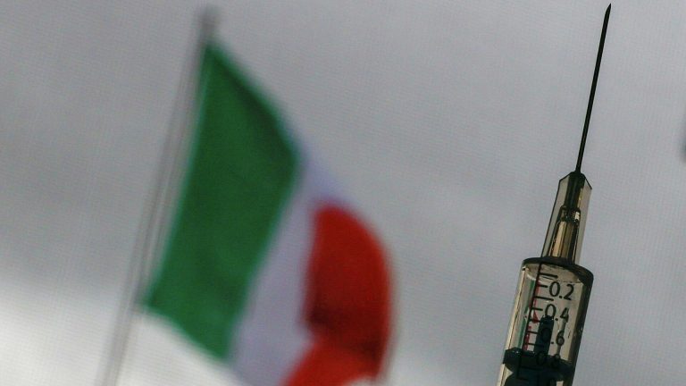 Mosca: ‘Italia fondamentale per lo Sputnik in Ue’